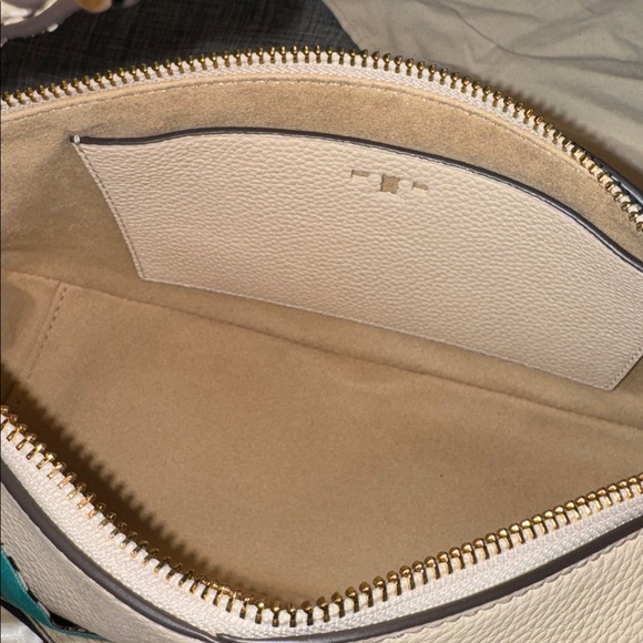 Tory Burch Bag McGraw Wedge Shoulder Bag NWOT - Picture 13 of 17